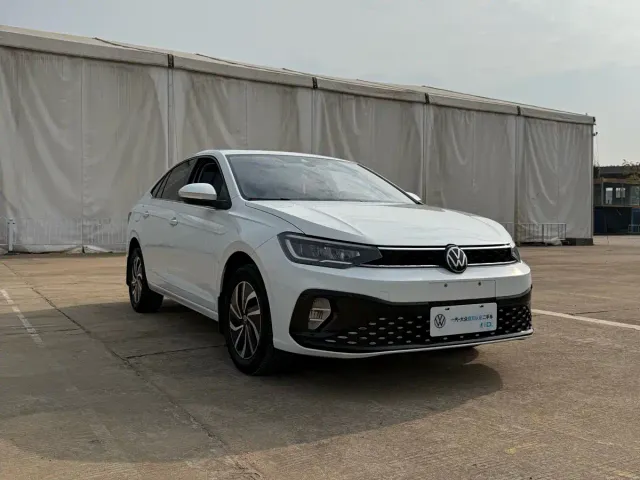 Volkswagen Lavida — Фото автомобиля 3