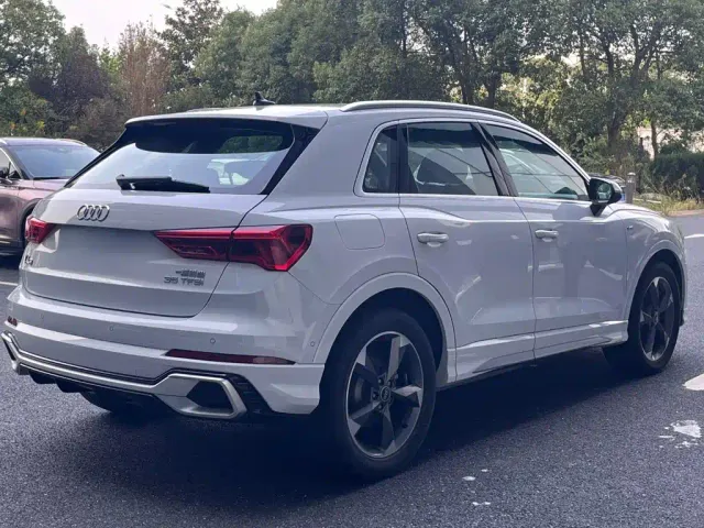 Audi Q3 — Фото автомобиля 5