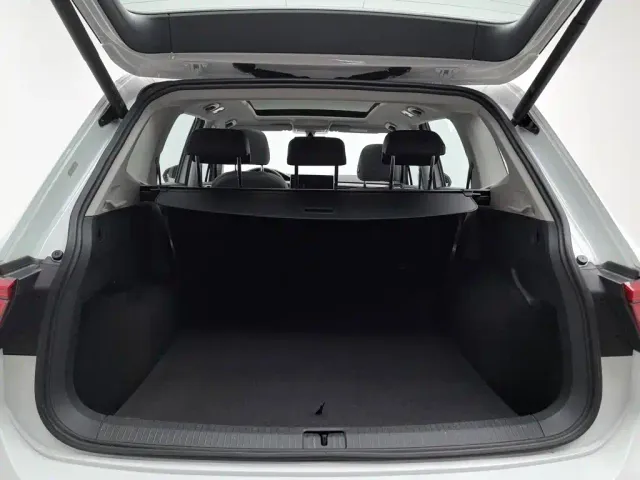 Volkswagen Tiguan L — Фото автомобиля 16