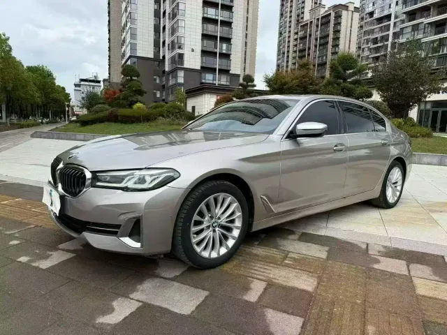 BMW 5 Series — Фото автомобиля 3