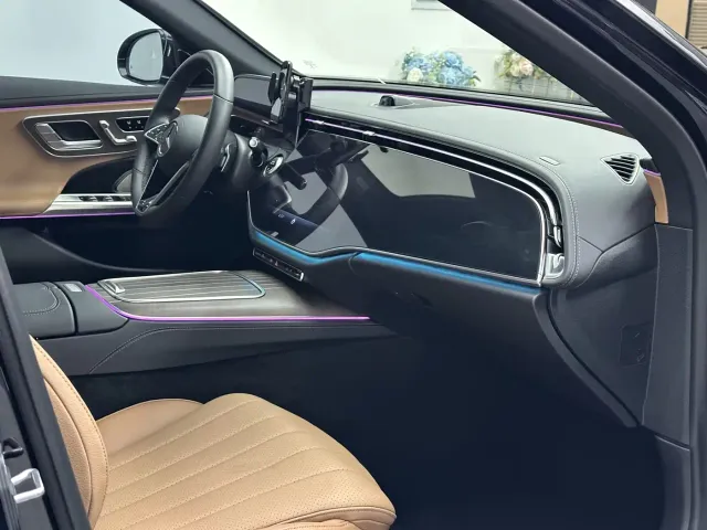 Mercedes-Benz E-Class — Фото автомобиля 13