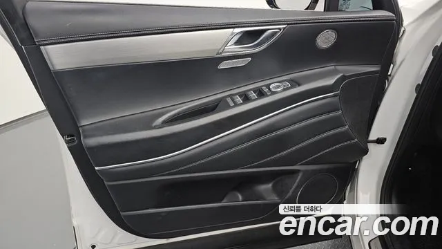 Genesis GV80 — Фото автомобиля 13