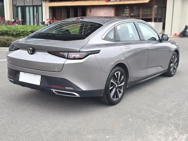Changan Lamore — Фото автомобиля 6