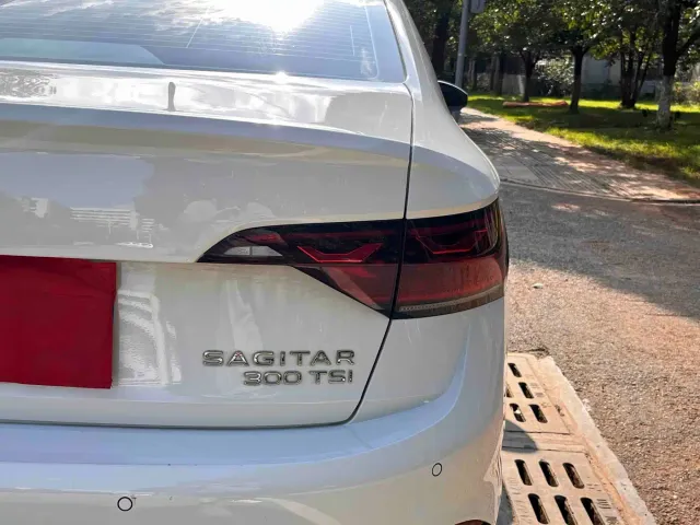 Volkswagen Sagitar — Фото автомобиля 11