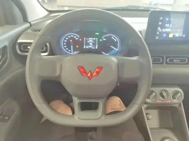 Wuling Hongguang — Фото автомобиля 10