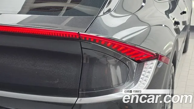 Kia EV6 — Фото автомобиля 8