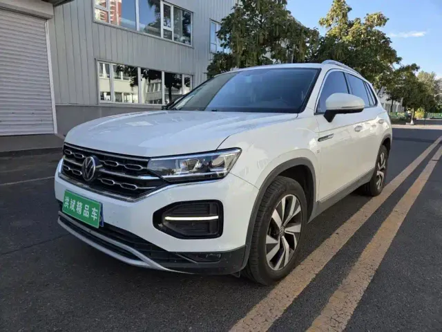 Фотография автомобиля — Volkswagen Tayron