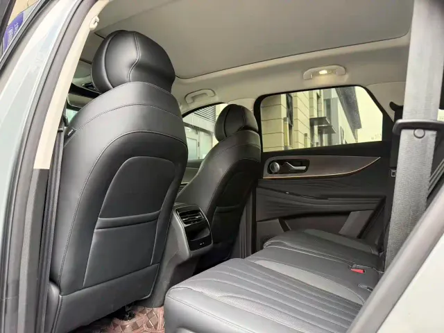 Chery Tiggo 9 — Фото автомобиля 6