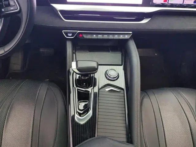 Geely Xingyue L — Фото автомобиля 16