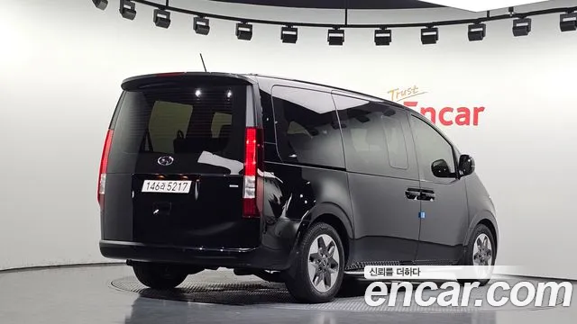 Hyundai Staria Staria 4WD Tourer 9 мест — Фото автомобиля 2