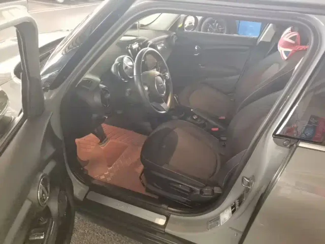 MINI Hatch — Фото автомобиля 14