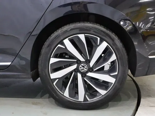 Volkswagen Passat — Фото автомобиля 21