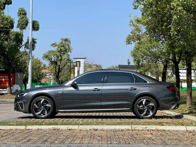Audi A4L — Фото автомобиля 5