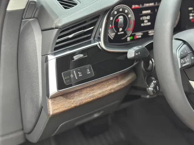 Audi Q7 — Фото автомобиля 18