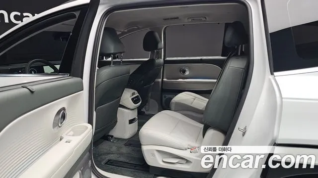 Hyundai Ioniq 9 — Фото автомобиля 11