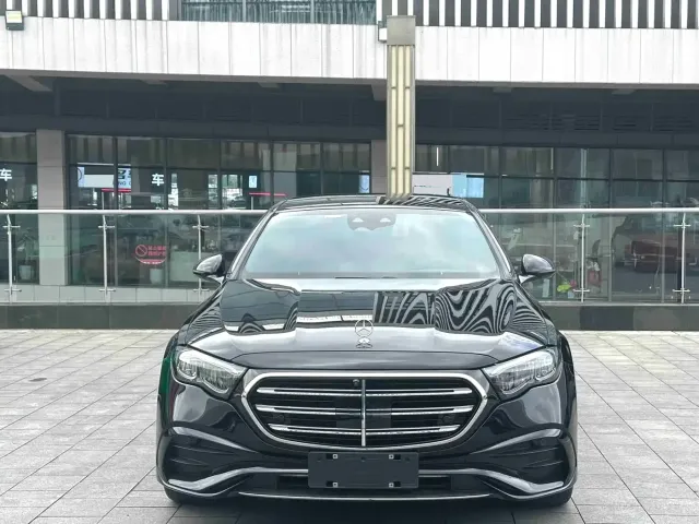 Mercedes-Benz Mercedes-Benz E-Class 2024 E 300 L Fashion — Фото автомобиля 2