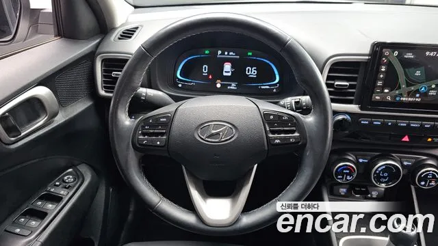 Hyundai Venue — Фото автомобиля 12