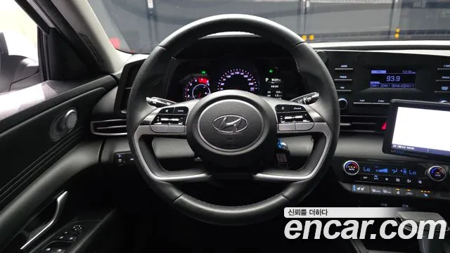 Hyundai AVANTE Avante (CN7) — Фото автомобиля 13