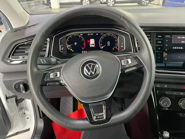Volkswagen T-Roc — Фото автомобиля 15