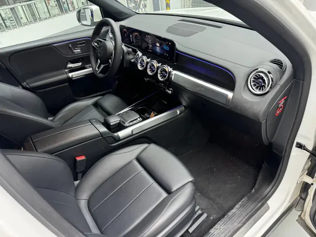 Mercedes-Benz EQB — Фото автомобиля 10