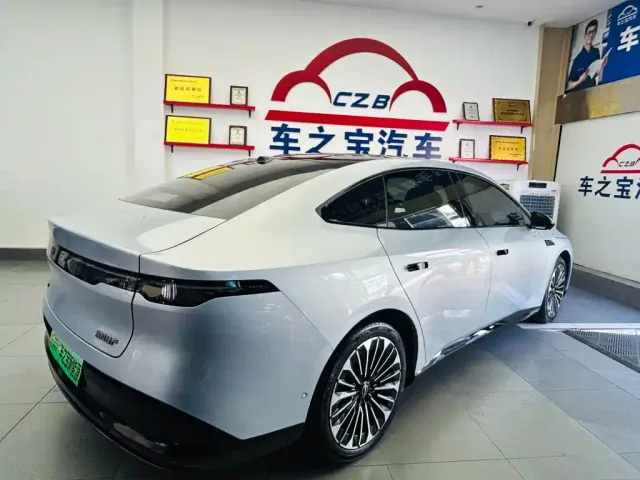 Nissan N7 — Фото автомобиля 5
