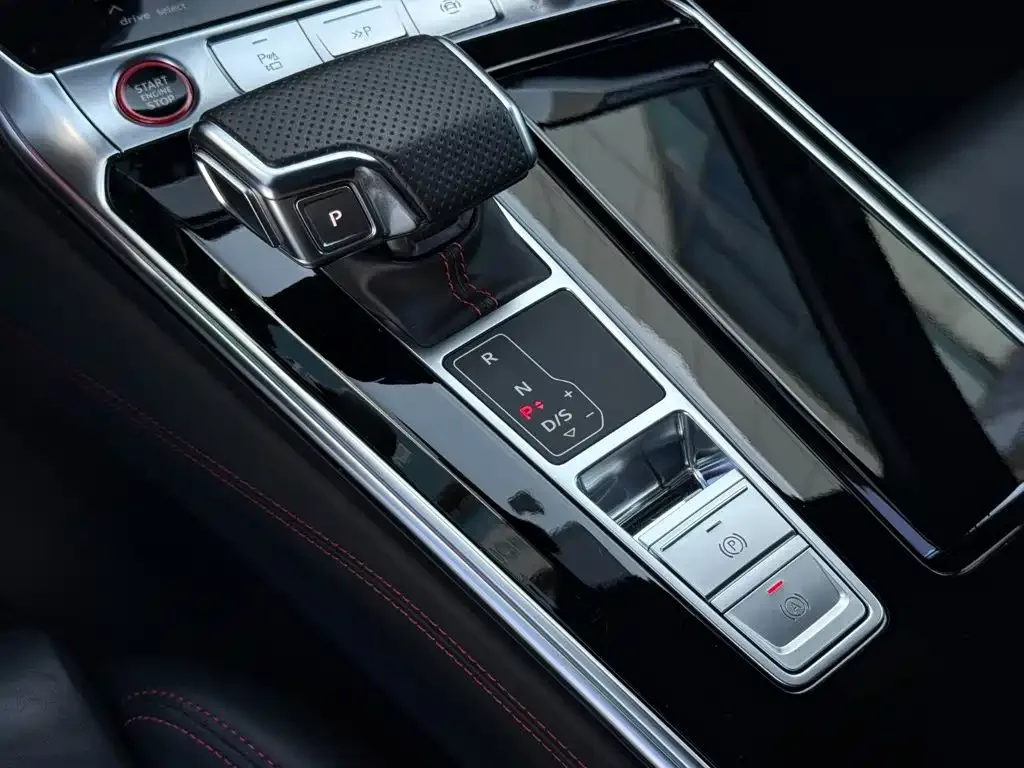 Audi Audi RS 6 2022 RS 6 4.0T Avant — Фото автомобиля 20