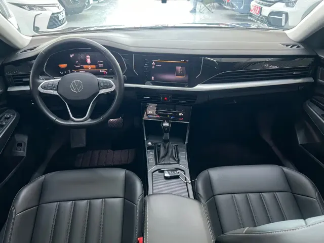 Volkswagen Passat — Фото автомобиля 5