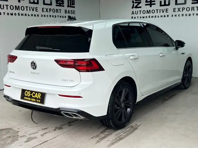 Volkswagen Golf — Фото автомобиля 10