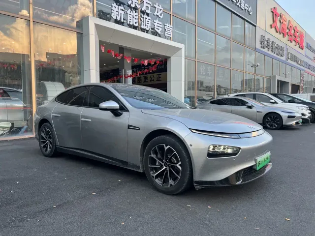Xpeng P7 — Фото автомобиля 3