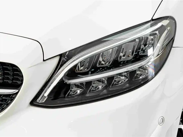 Mercedes-Benz C-Class — Фото автомобиля 4