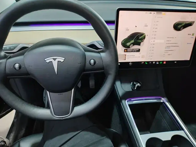 Tesla Model Y — Фото автомобиля 5