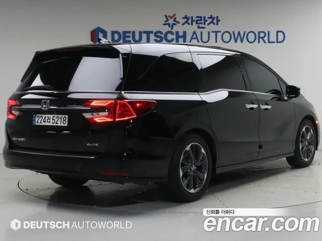 Honda Odyssey — Фото автомобиля 3