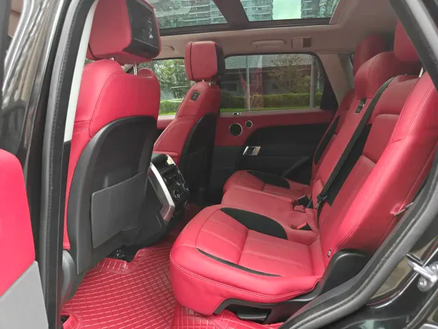 Land Rover Range Rover Sport — Фото автомобиля 11