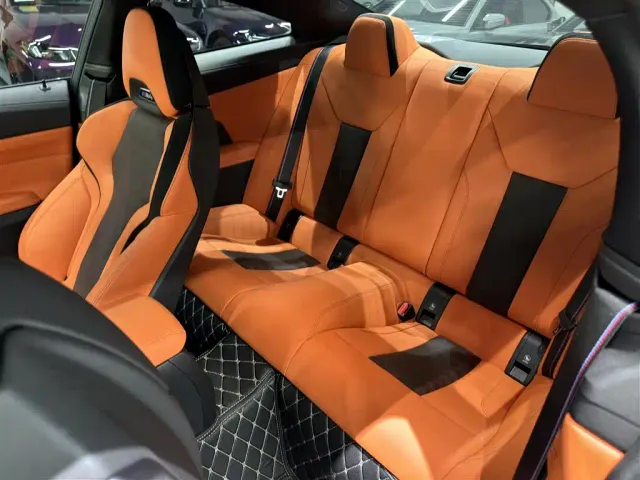 BMW M4 — Фото автомобиля 11
