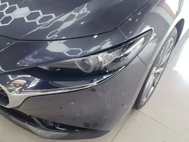 Mazda Axela — Фото автомобиля 23