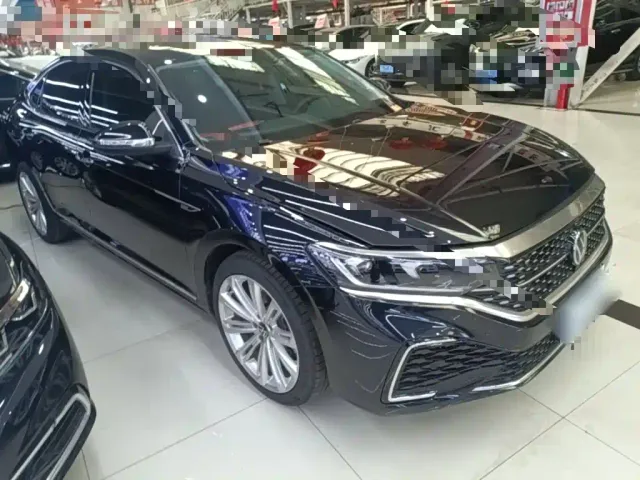 Volkswagen Passat — Фото автомобиля 3