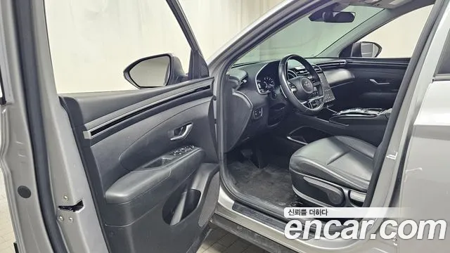 Hyundai Tucson Tucson (NX4) Дизель 2.0 2WD — Фото автомобиля 10