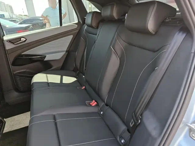 Volkswagen ID.4 X — Фото автомобиля 16