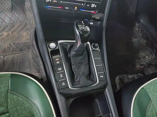 Volkswagen Sagitar — Фото автомобиля 16