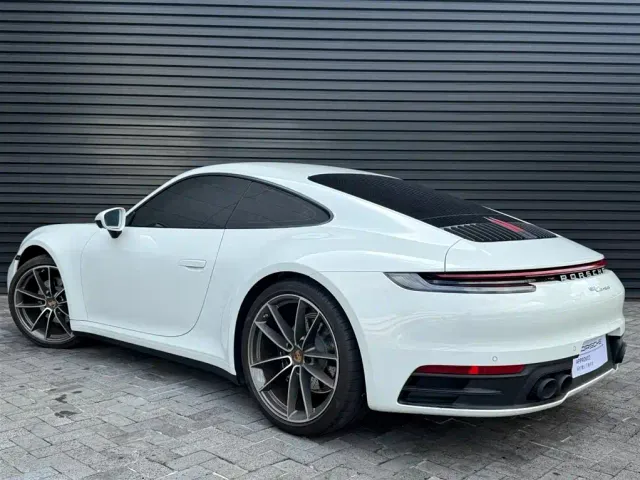 Porsche 911 — Фото автомобиля 4