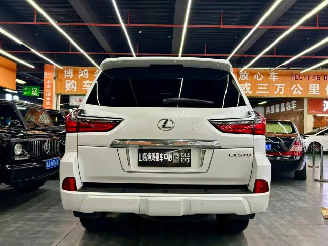 Lexus LX — Фото автомобиля 19
