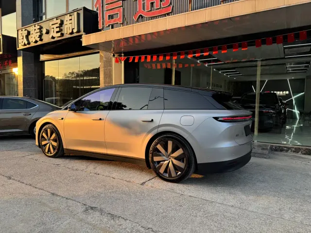 Li Auto i6 — Фото автомобиля 5