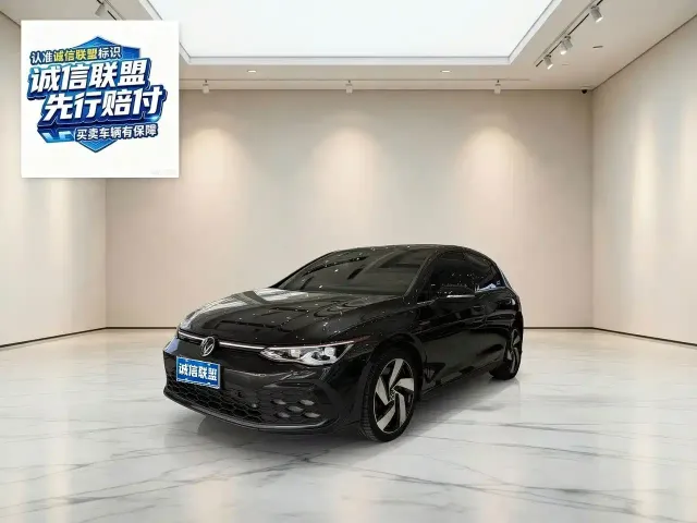 Фотография автомобиля — Volkswagen Golf GTI