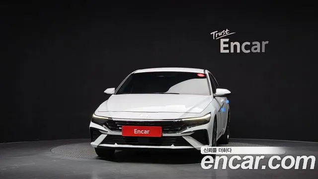 Hyundai Avante CN7 — Фото автомобиля 3