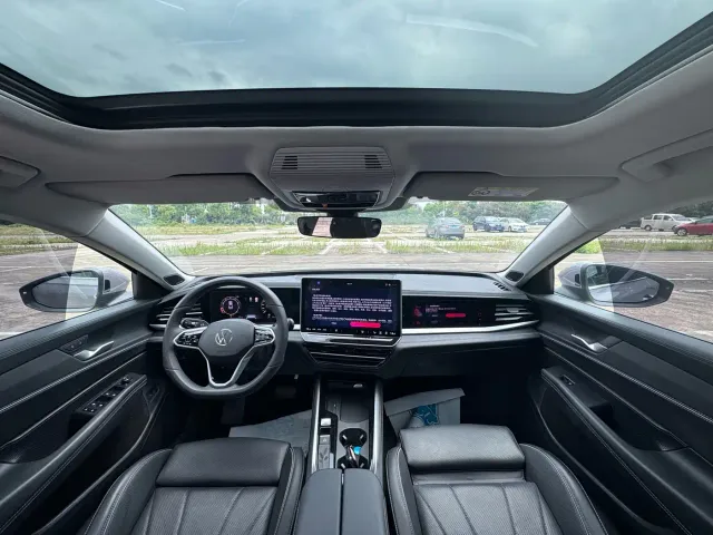 Volkswagen Passat — Фото автомобиля 7