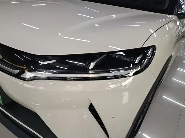 BYD Yuan UP — Фото автомобиля 23