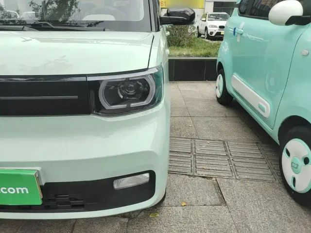 Wuling Hongguang Mini EV — Фото автомобиля 23