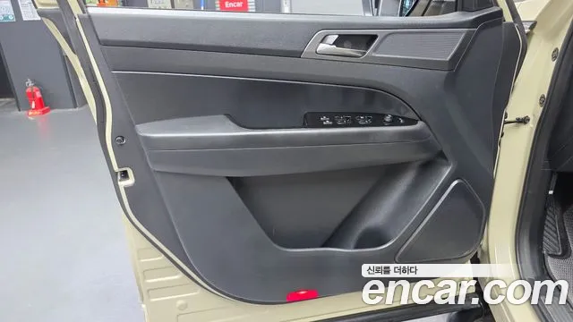 KG_Mobility_Ssangyong Rexton Новый Rexton Sport Khan Дизель 2.2 4WD — Фото автомобиля 24