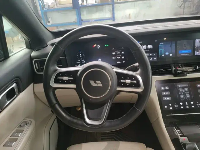 Li Auto ONE — Фото автомобиля 10