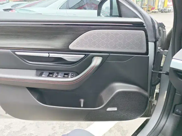 Xpeng P7 — Фото автомобиля 7